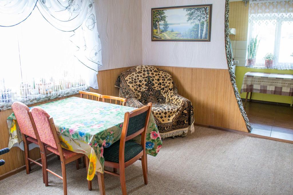 Guest House Cherepaha Kamianets-Podilskyi Exterior photo